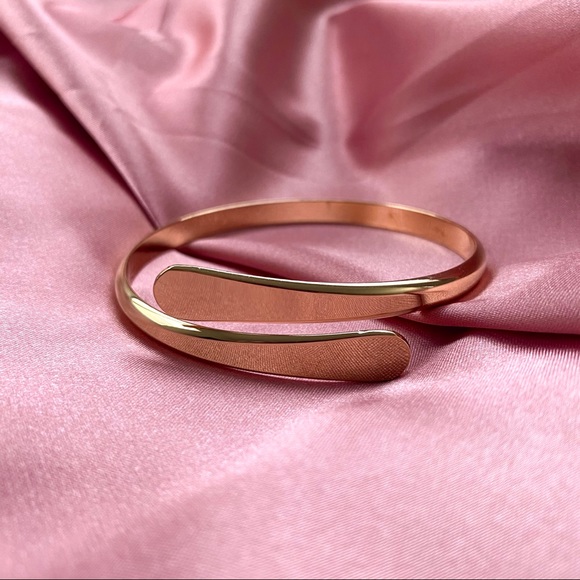 💕LAST ONE Minimalist Metal Cuff bracelets - Picture 5 of 7